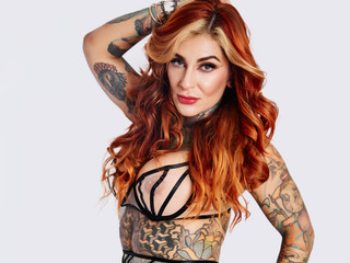 Pin up laura