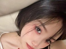 zhuli1163 Live Webcam on BongaCams