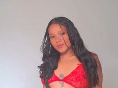 sofia-larson — LIVE on BongaCams