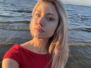 🧚🏻‍♀️