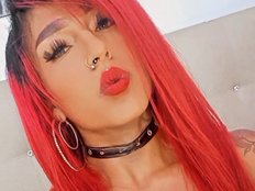 Nahomy-Collins- private show