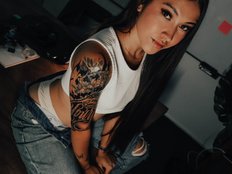 MiaAdams