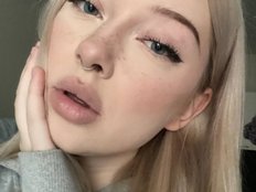 Erlenbayer Live Webcam on BongaCams
