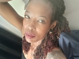 Cecillia-Essie webcam