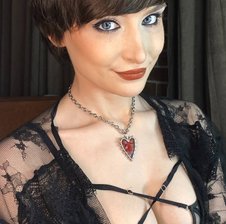 RebeGoldNoir