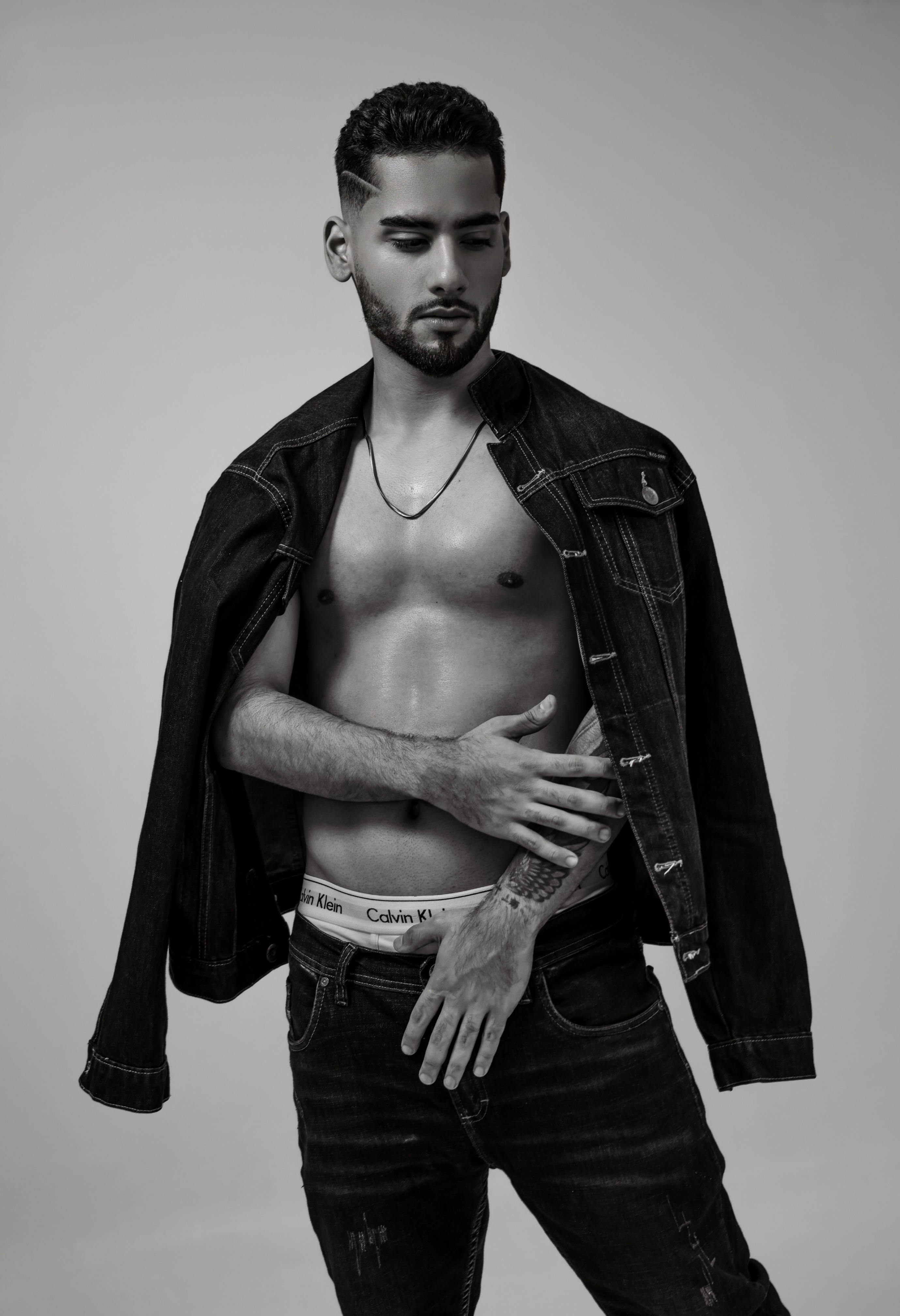 friendsd We are fascinated by new experiences... image: 1