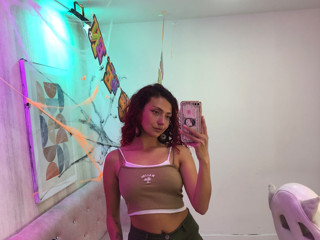My Tiny shirt needs to show you something
