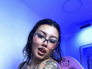 Photos for you. 🖤🖤💦