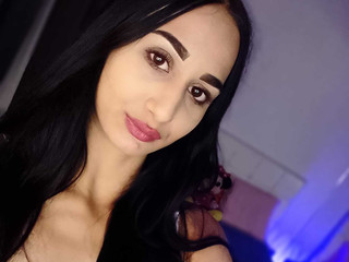 💖 Good girls go to heaven... I go live.