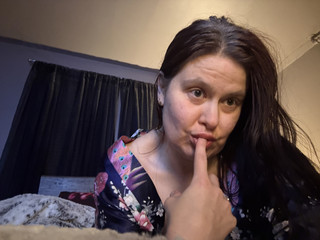 32 sexy satin time
