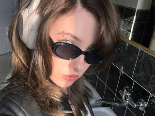 чуть больше меня