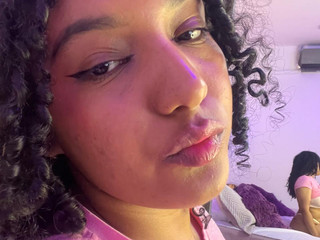 kisses love