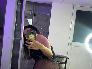 Spank my ass🍑