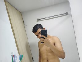 Lewishot04