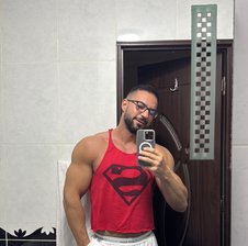 HotMuscleGyo