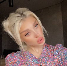 BlondyLi