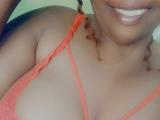 Queenee