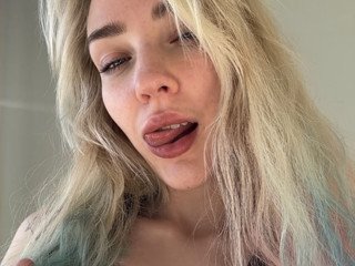 Tongue 😜