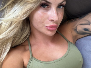 Naughty bishhhh