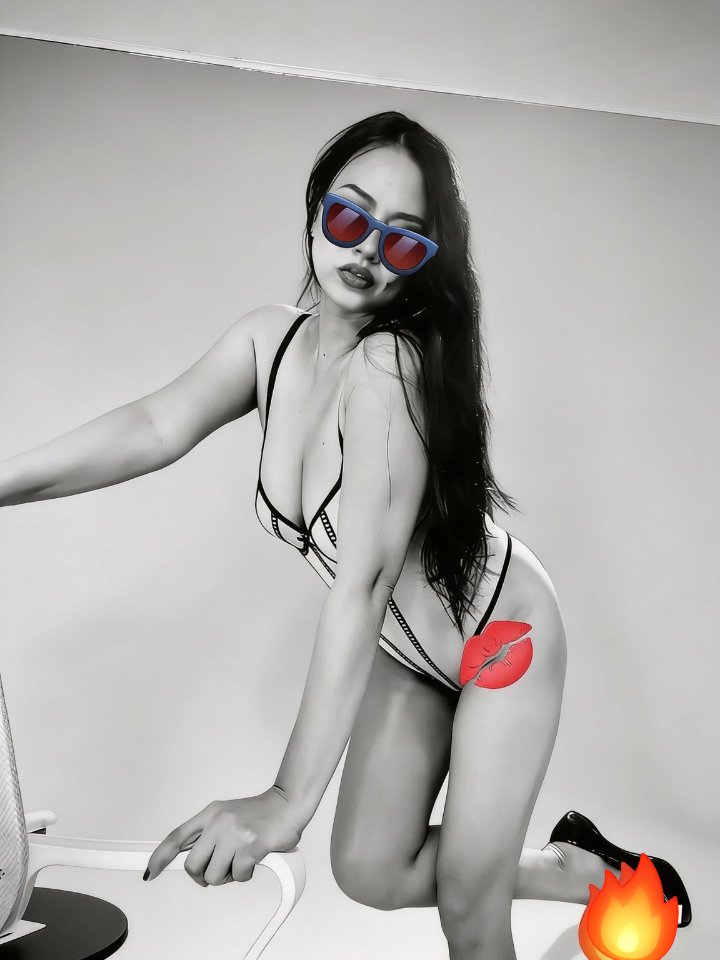 HeraAguilar I don’t just walk into a room; I set it on fire image: 1