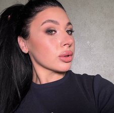 ArianaDark
