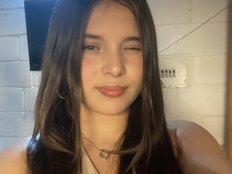 lissa13 Live Webcam on BongaCams