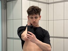luca-syn Live Webcam on BongaCams