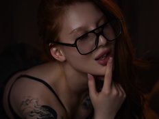 Julia-Fox Live Webcam on BongaCams