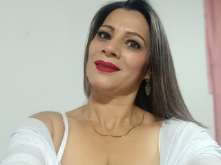 Your sexy mami