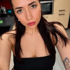 AnnaKiss-Prg