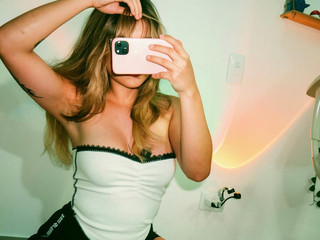 Are u into blonde girls?