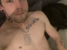 Skuty0241 Live Webcam on BongaCams
