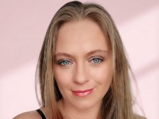 Mari-Lou's avatar