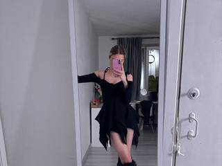 Love to wearing black 🐈‍⬛