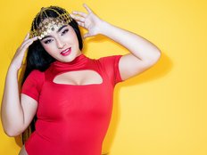 Malika-Noor private show