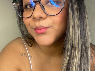 Soft looks, dangerous thoughts 💋