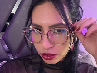 come kiss me my love