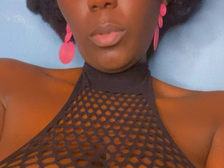 Play with my tits