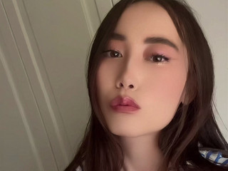 Im with flowers :3