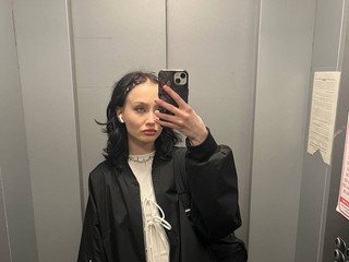 23