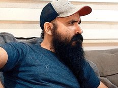 Bearded-Smoker private show