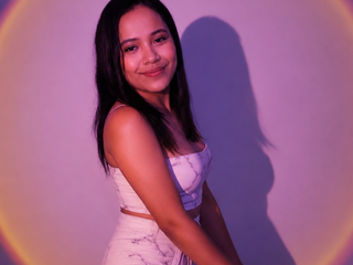 PRETTY GIRL