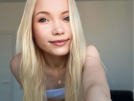 AliceAngelXO webcam