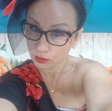 Nicolle49