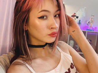 Cat tee selfie