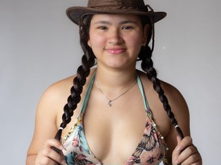 isabella-cruz