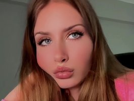 Luxxxuu webcam