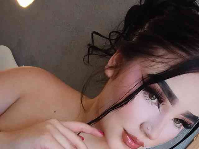 LynzieVelvet
