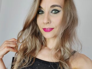 NAUGHTYADELINE1