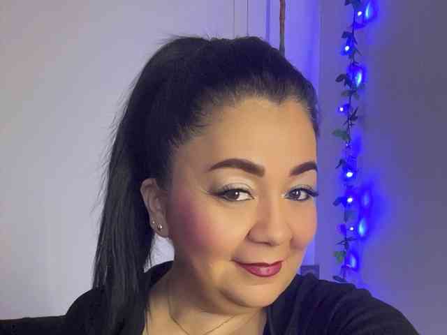 Yourhornyjuliettee1